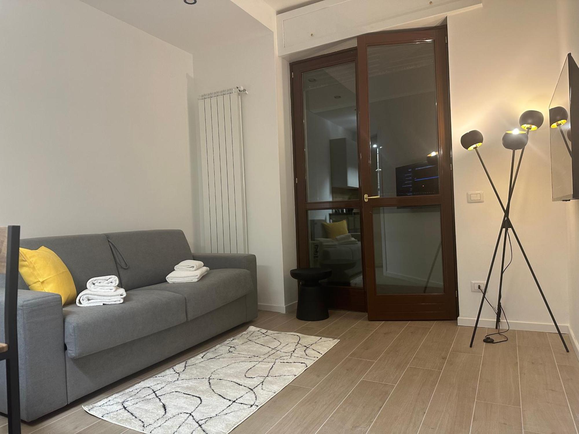 Feel - Central Beat Apartment Бергамо Екстериор снимка