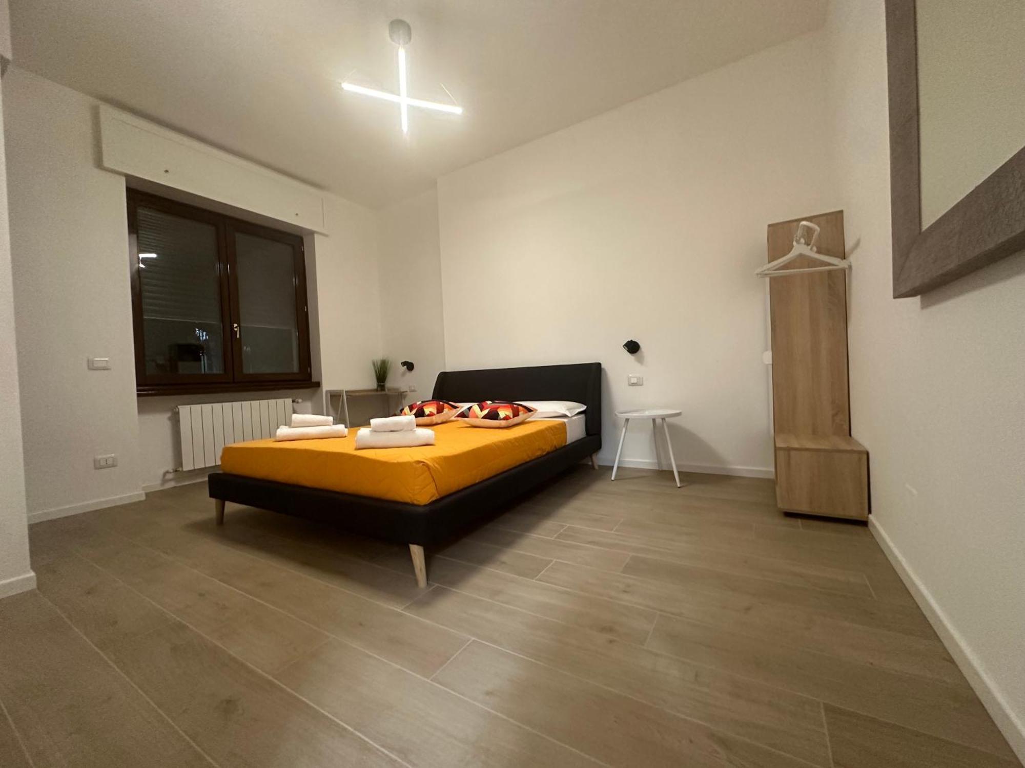Feel - Central Beat Apartment Бергамо Екстериор снимка